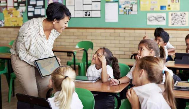 农场小牛牛：愚人节 视频海报