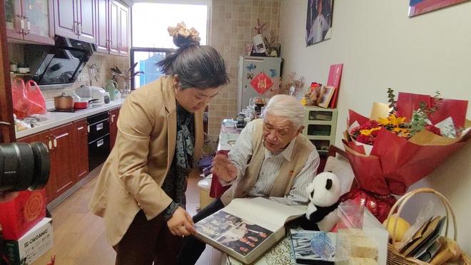 决战发财日 视频缩略图