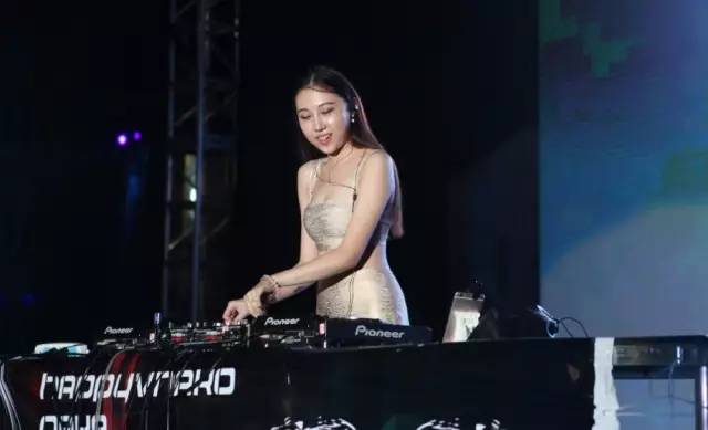 侏罗纪游戏：灭绝 视频缩略图