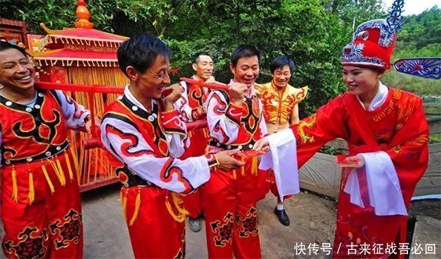 反诈风暴之猫鼠之战 视频缩略图