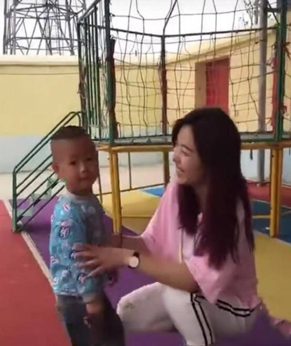 侏罗纪游戏：灭绝 视频主图