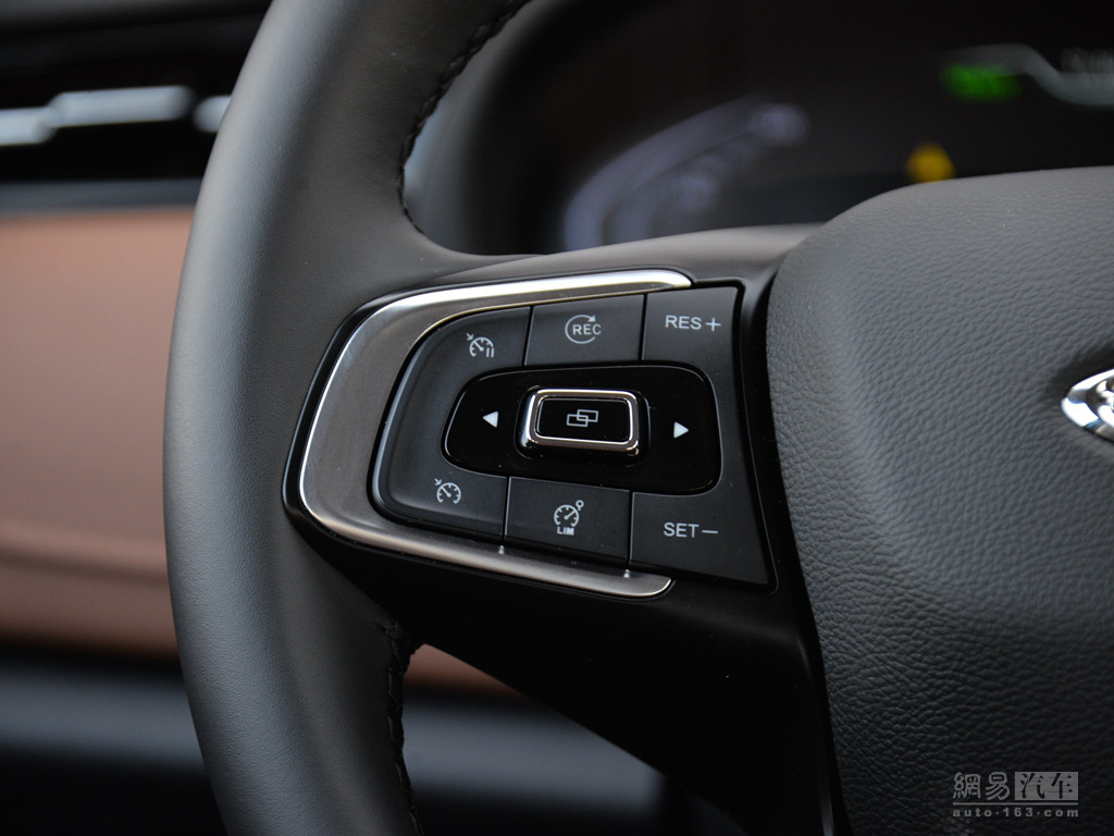 保卫战队之出动喇！朋友！ 视频缩略图