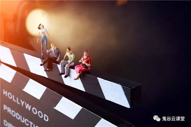 佩剑将军 视频缩略图