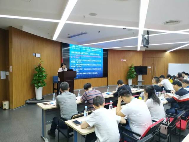 决战发财日 视频缩略图