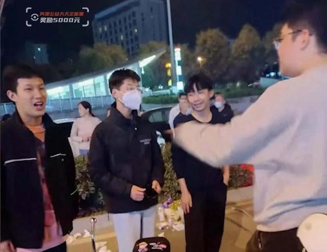 元首与引诱者 视频缩略图