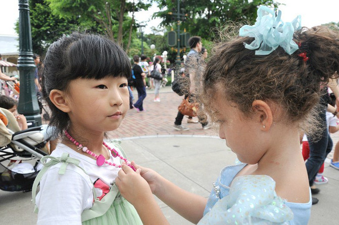 兄弟会 视频缩略图