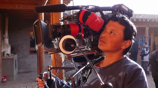 冒险男孩 视频海报