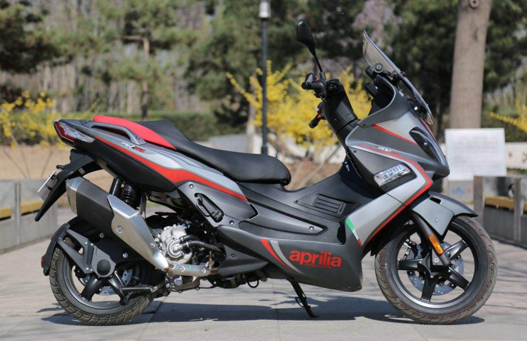 喋血双雄 2024 视频缩略图