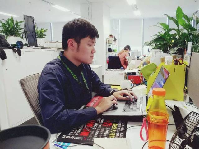 友邻 视频缩略图