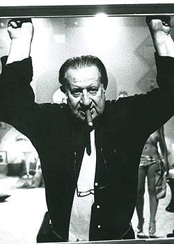 侏罗纪三角 视频缩略图