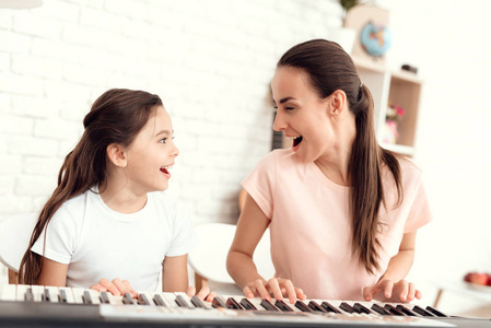 储灵空间 视频缩略图