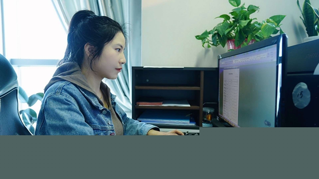 外太空的你 视频缩略图