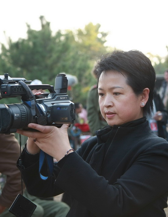 他的三个女儿 视频缩略图