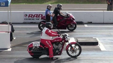 囧村逃亡 视频海报